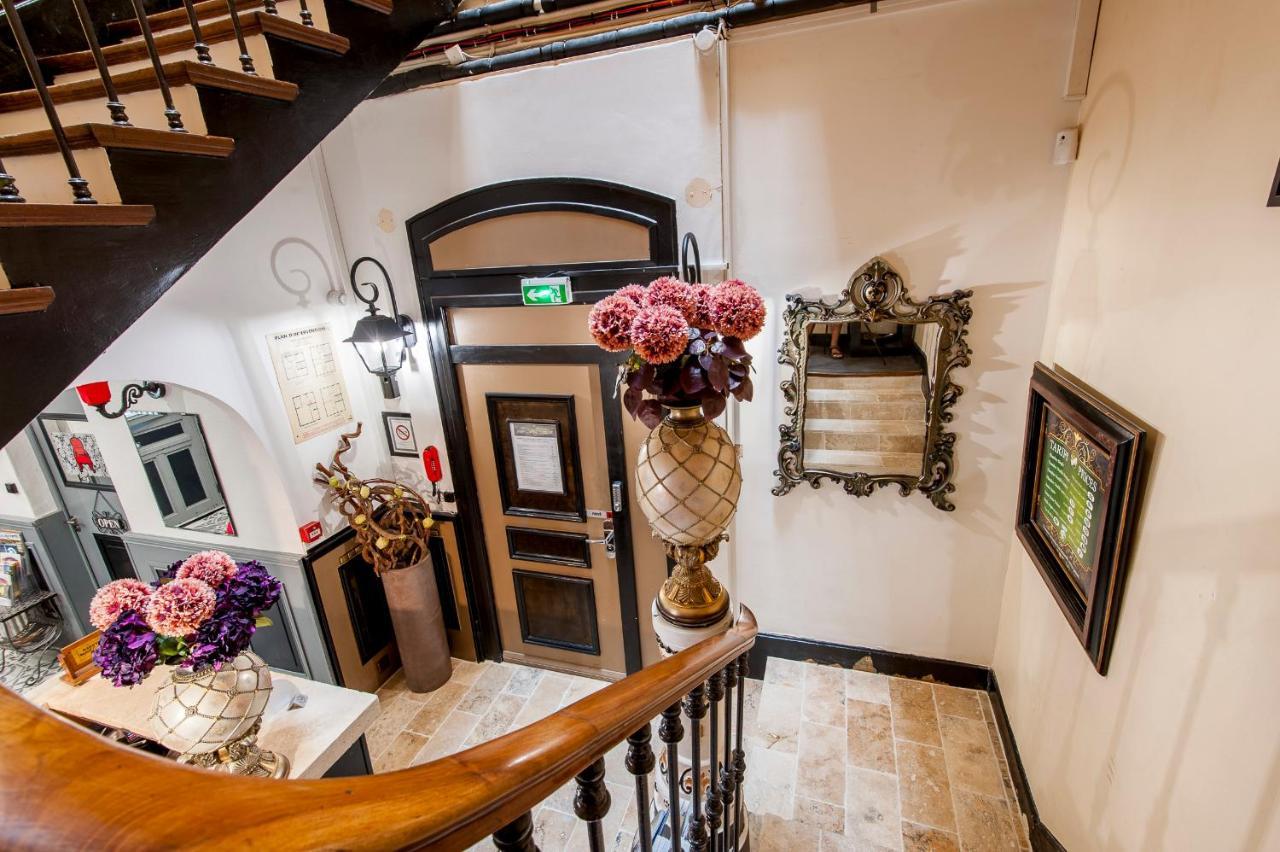 Hotel De Charme Le Provence Salon-de-Provence Dış mekan fotoğraf