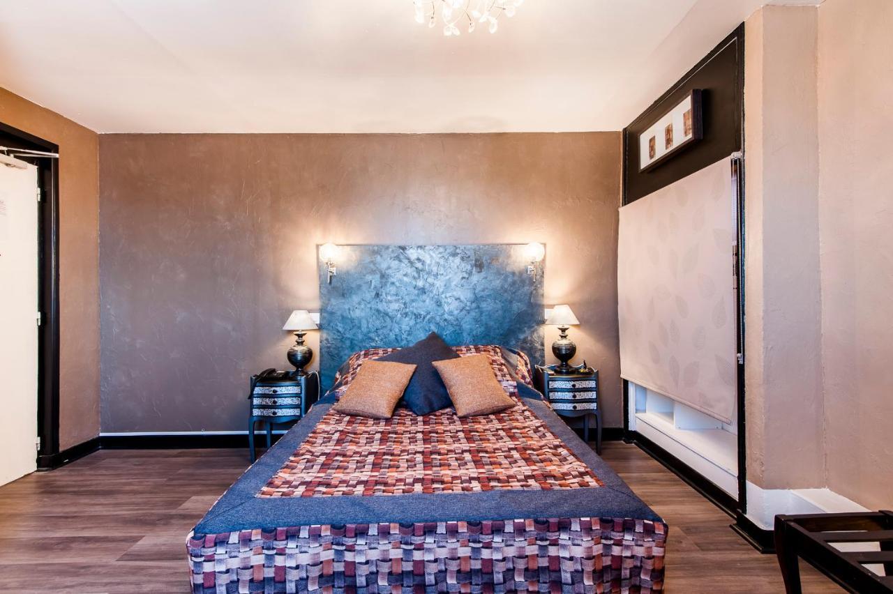 Hotel De Charme Le Provence Salon-de-Provence Dış mekan fotoğraf
