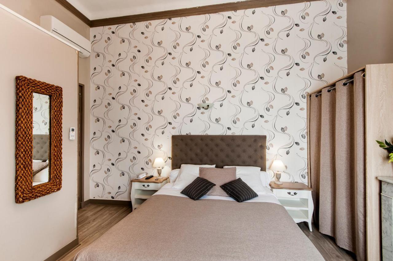 Hotel De Charme Le Provence Salon-de-Provence Dış mekan fotoğraf