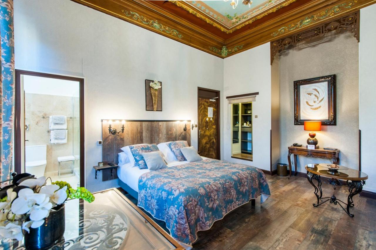 Hotel De Charme Le Provence Salon-de-Provence Dış mekan fotoğraf