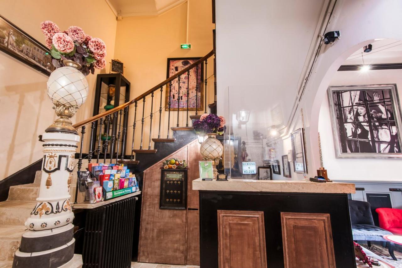 Hotel De Charme Le Provence Salon-de-Provence Dış mekan fotoğraf