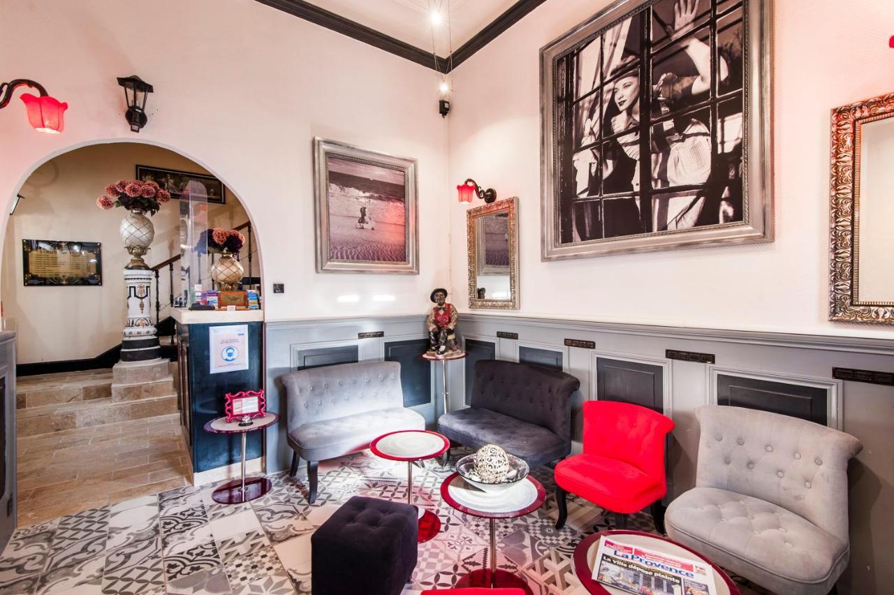 Hotel De Charme Le Provence Salon-de-Provence Dış mekan fotoğraf