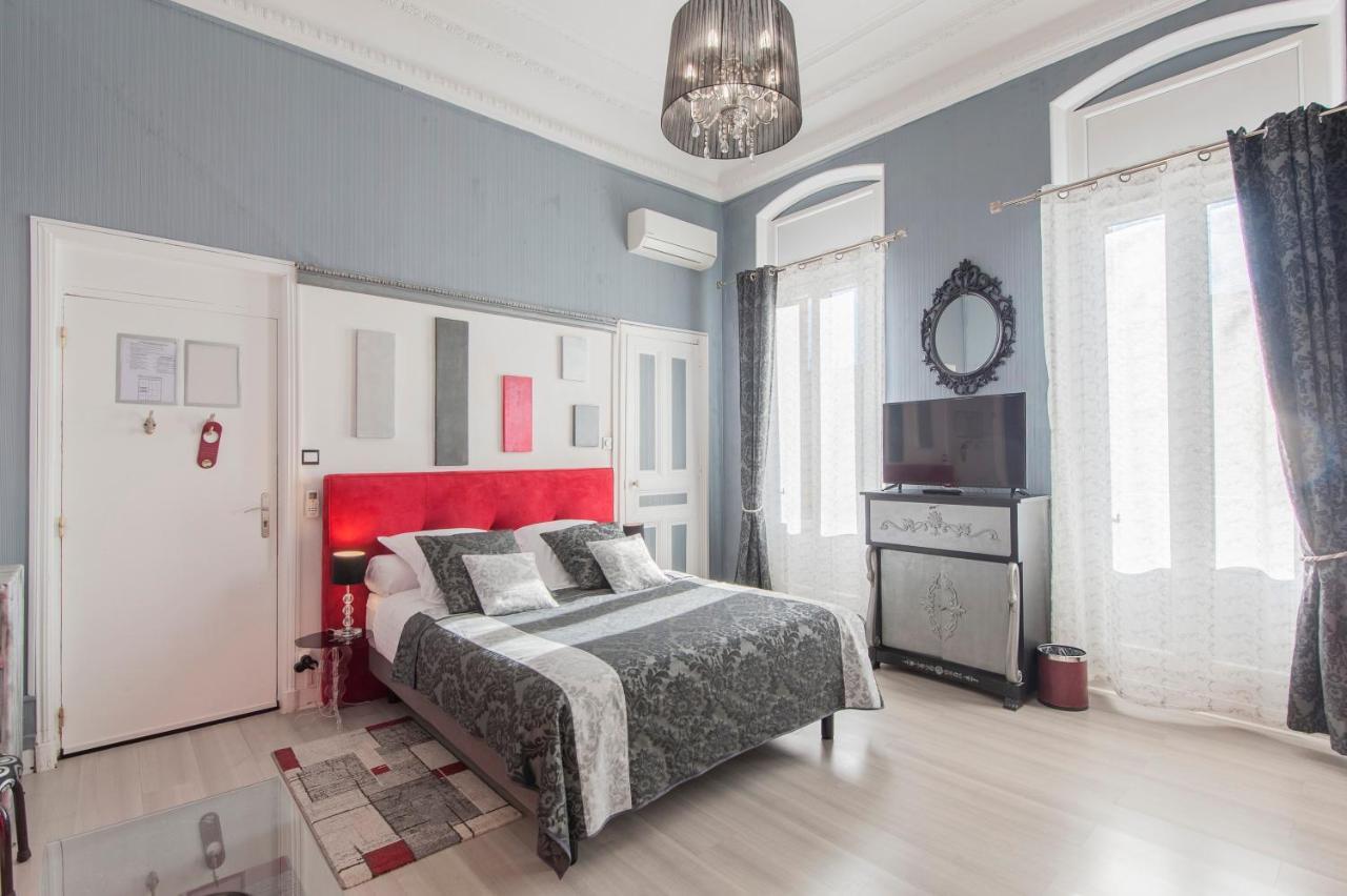 Hotel De Charme Le Provence Salon-de-Provence Dış mekan fotoğraf