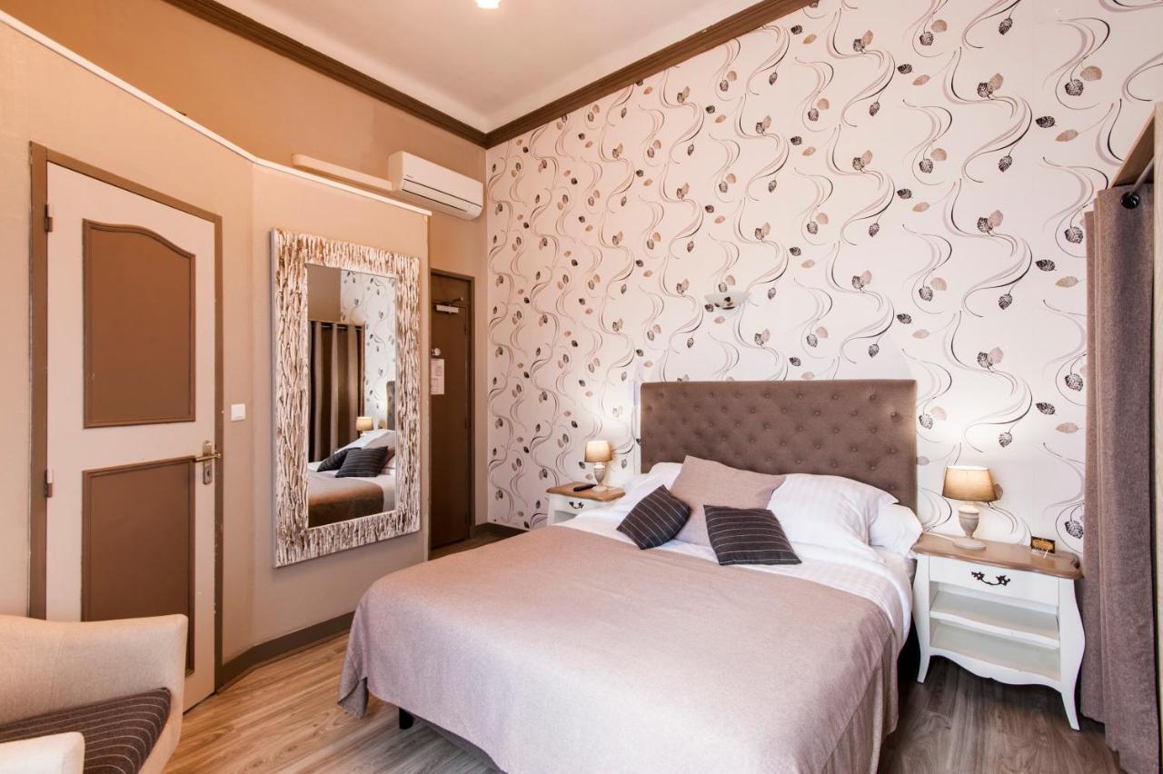 Hotel De Charme Le Provence Salon-de-Provence Dış mekan fotoğraf