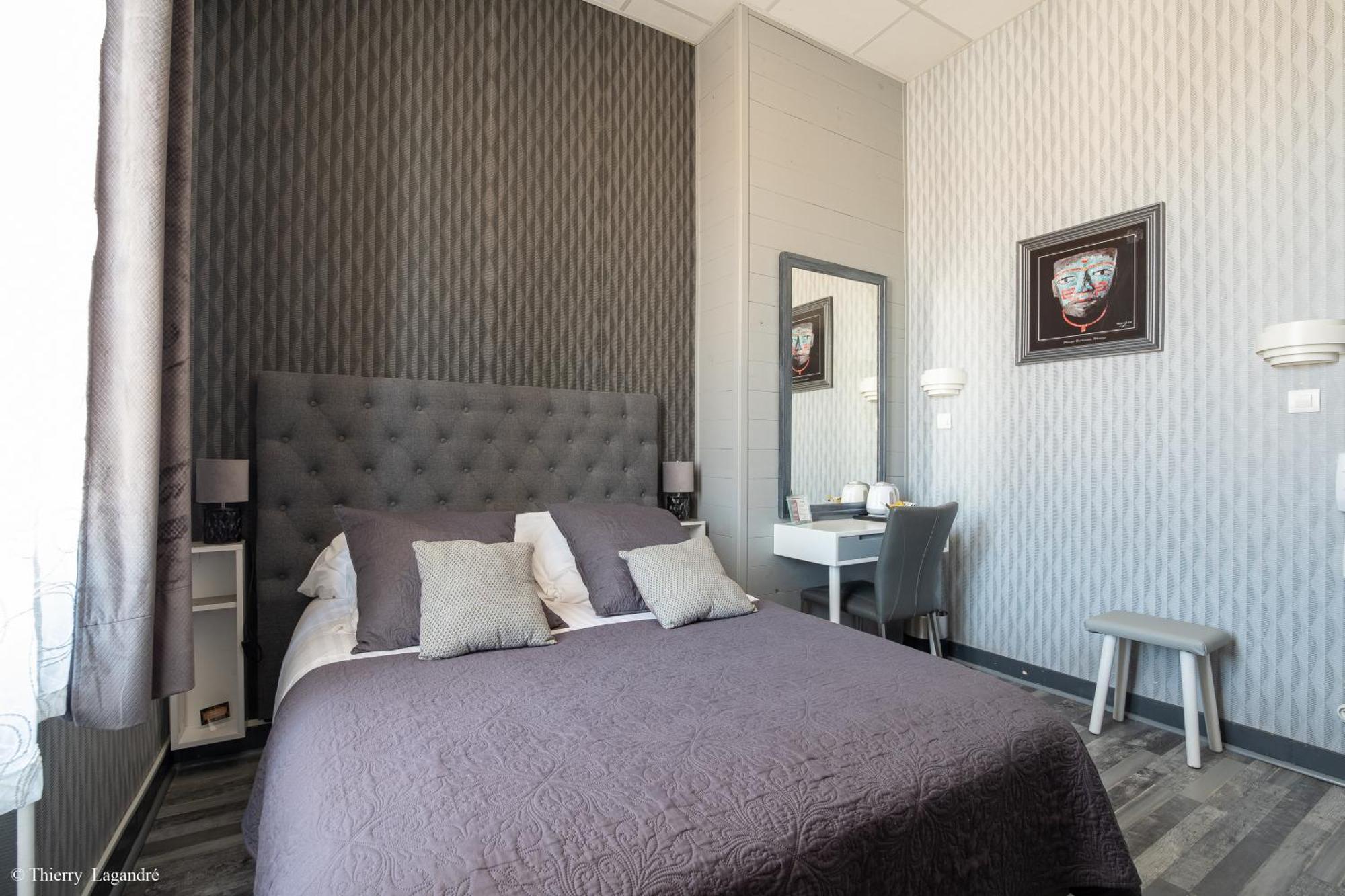 Hotel De Charme Le Provence Salon-de-Provence Dış mekan fotoğraf